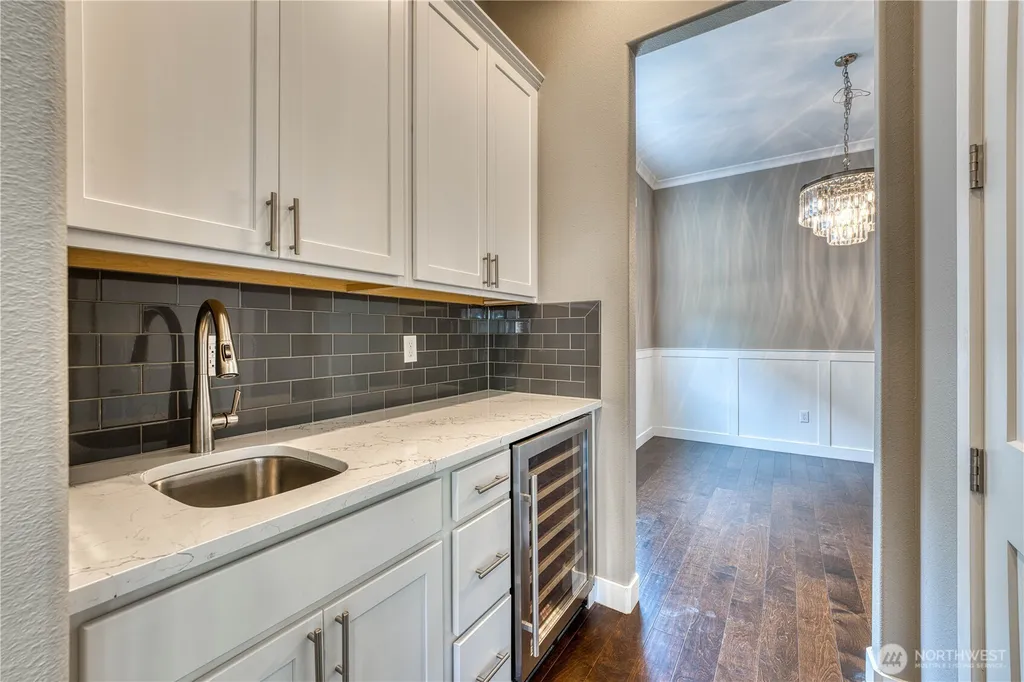 768 NW Ashford Loop Bremerton WA 98311