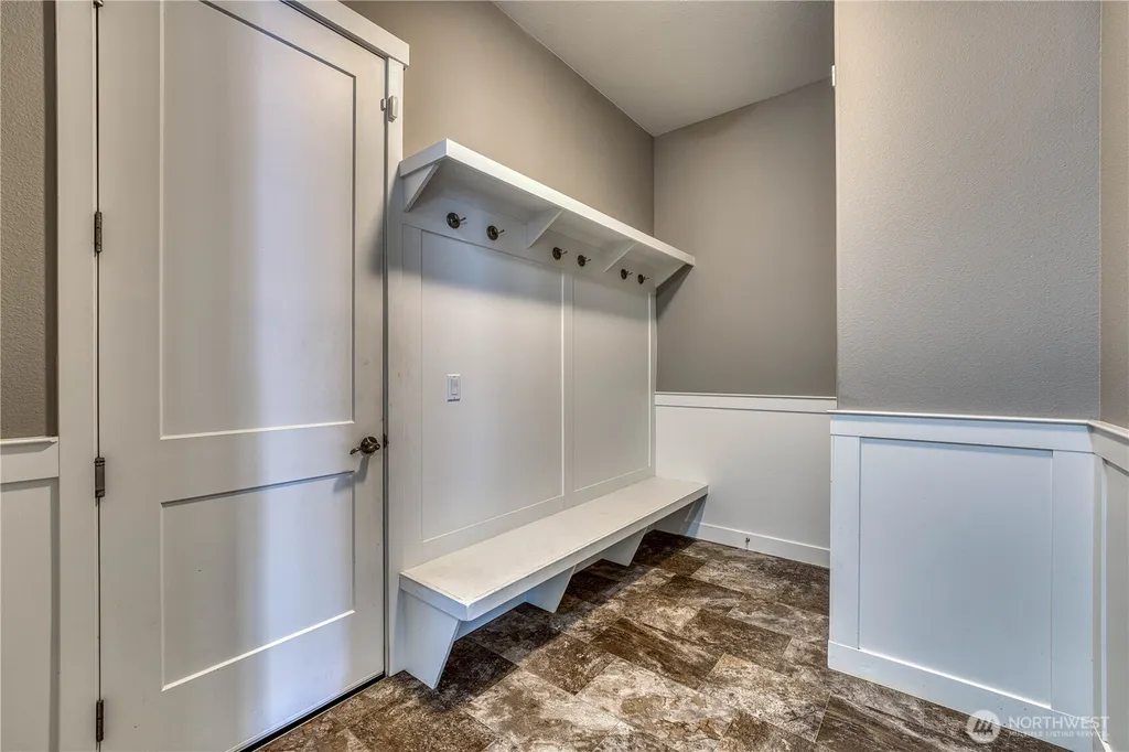 768 NW Ashford Loop Bremerton WA 98311