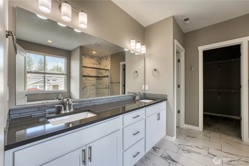768 NW Ashford Loop Bremerton WA 98311