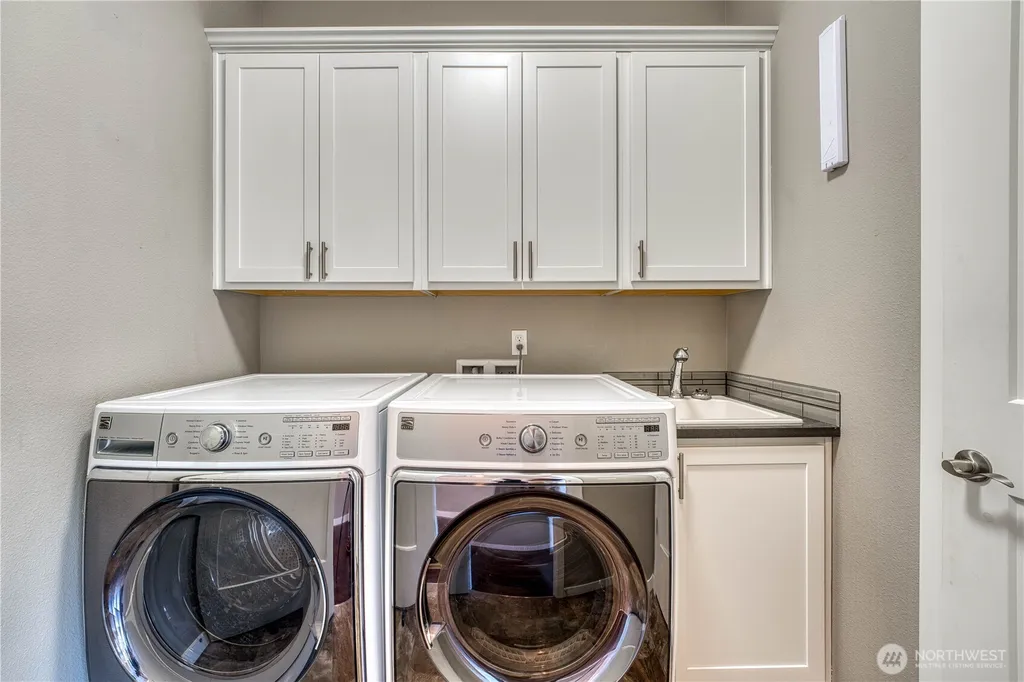 768 NW Ashford Loop Bremerton WA 98311