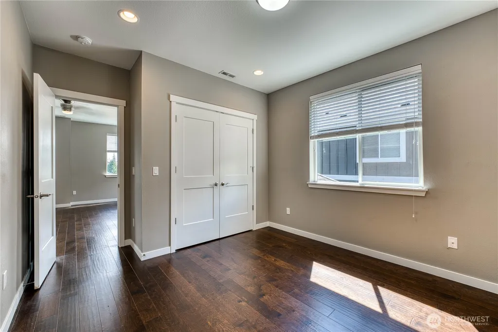 768 NW Ashford Loop Bremerton WA 98311