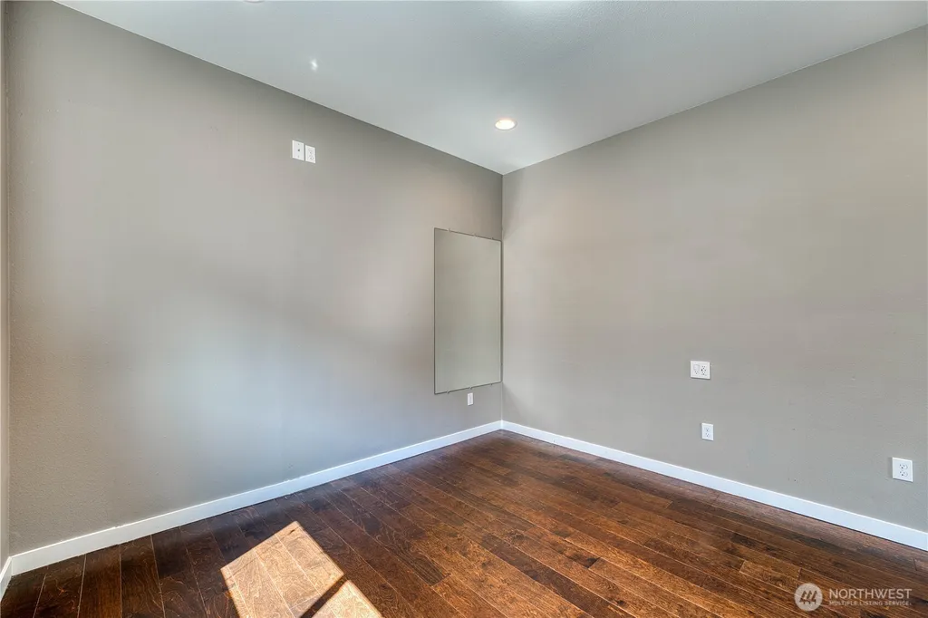 768 NW Ashford Loop Bremerton WA 98311