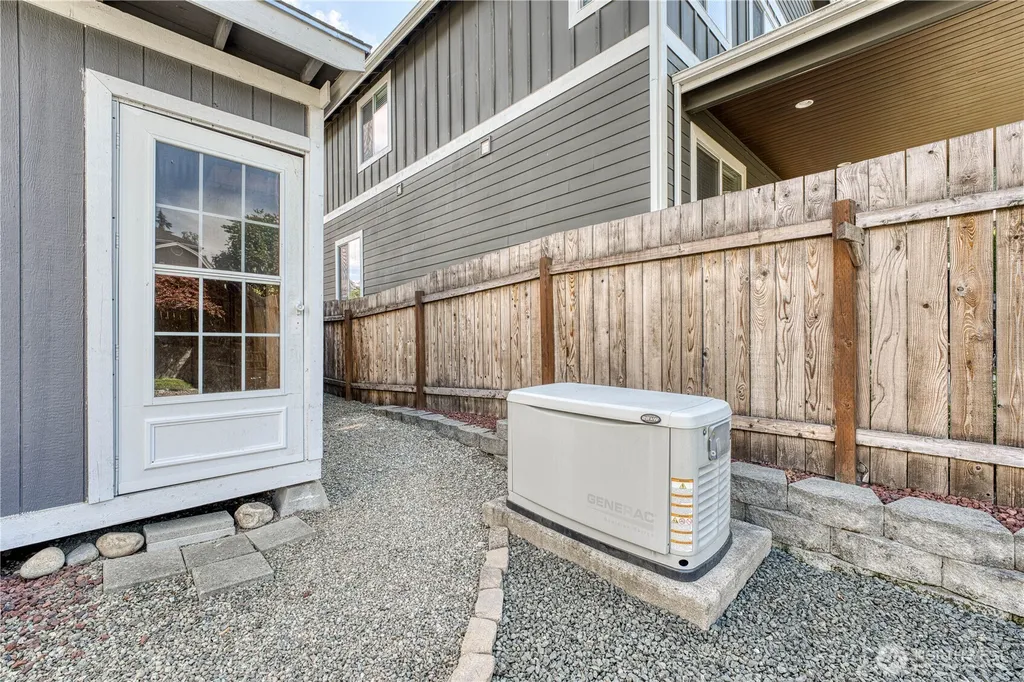 768 NW Ashford Loop Bremerton WA 98311