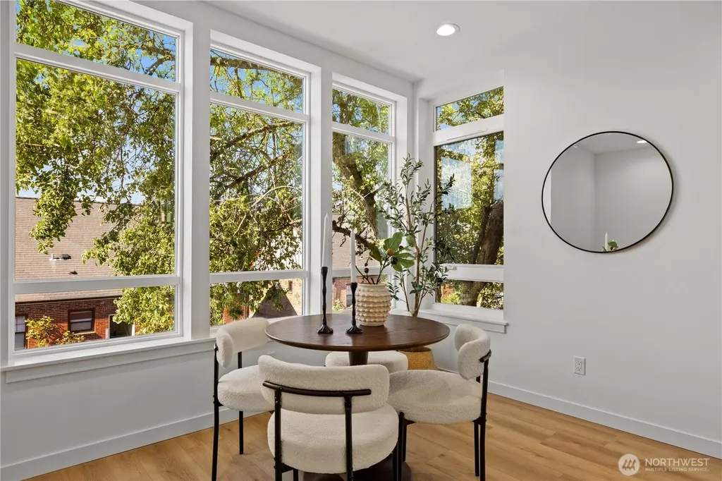 1704 N 47th Street Seattle WA 98103