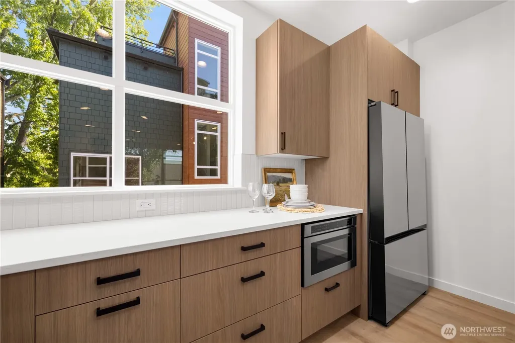 1704 N 47th Street Seattle WA 98103