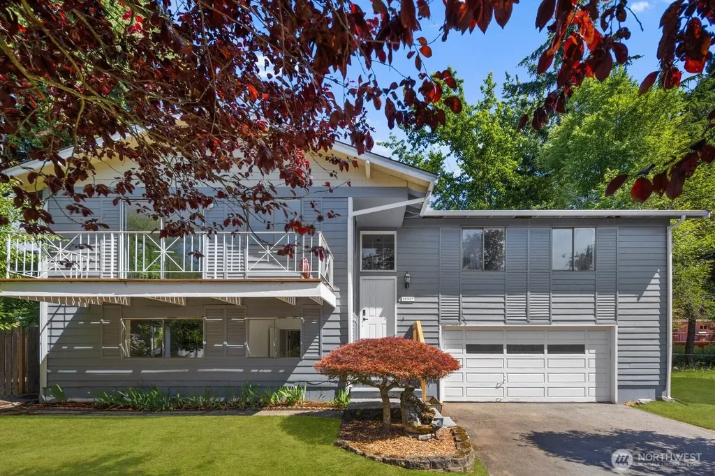 25327 33rd Place S Kent WA 98032