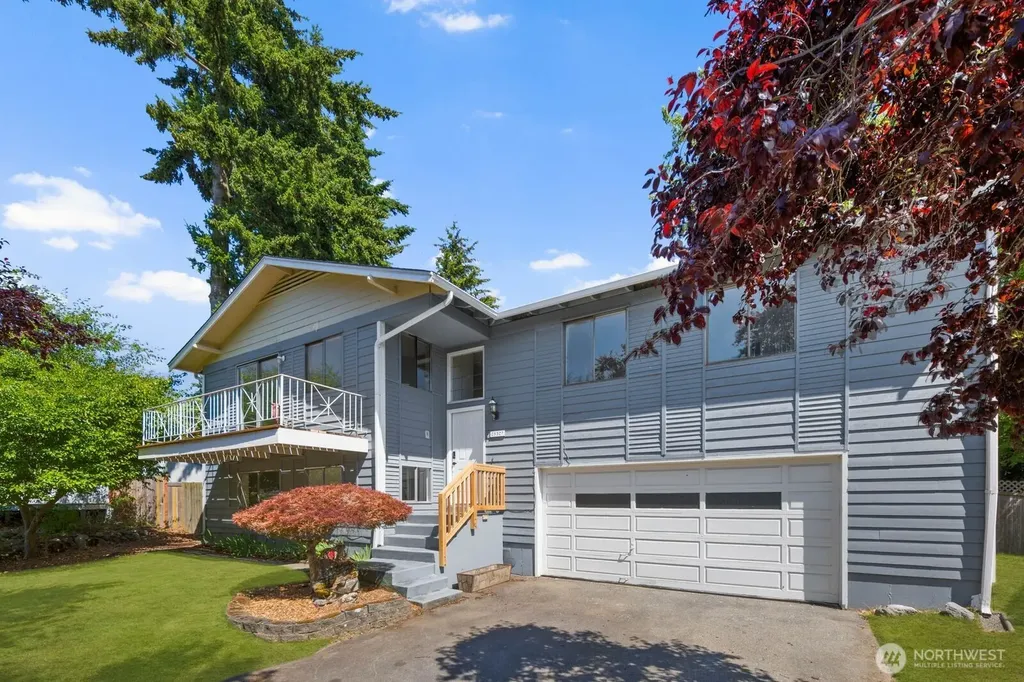 25327 33rd Place S Kent WA 98032