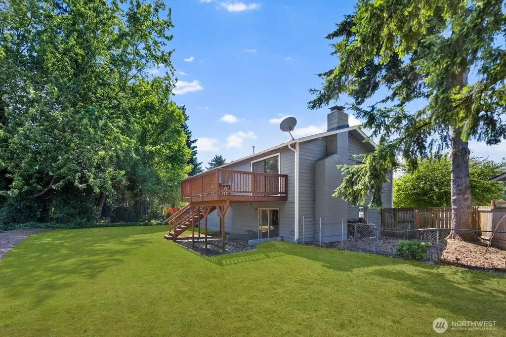 25327 33rd Place S Kent WA 98032
