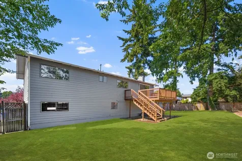 25327 33rd Place S Kent WA 98032