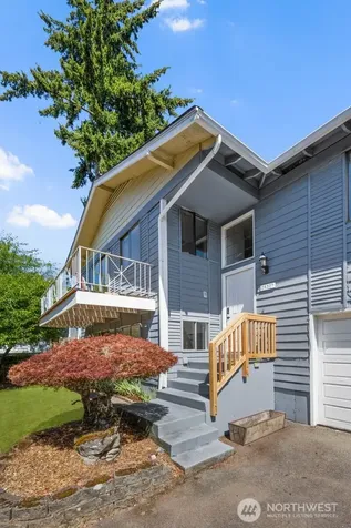25327 33rd Place S Kent WA 98032