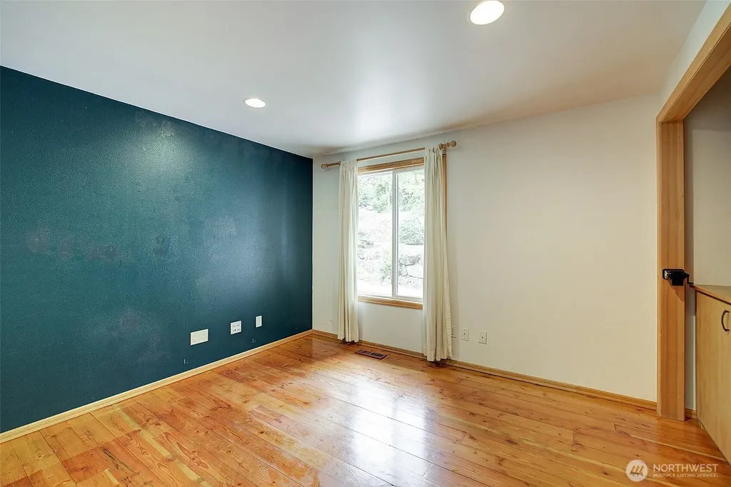 11546 84th Avenue NE Kirkland WA 98034