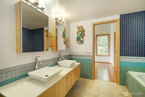 11546 84th Avenue NE Kirkland WA 98034