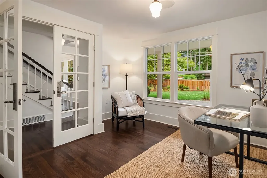 4712 90th Avenue SE Mercer Island WA 98040