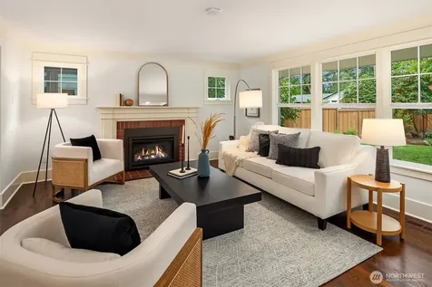 4712 90th Avenue SE Mercer Island WA 98040