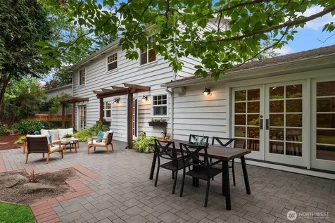 4712 90th Avenue SE Mercer Island WA 98040