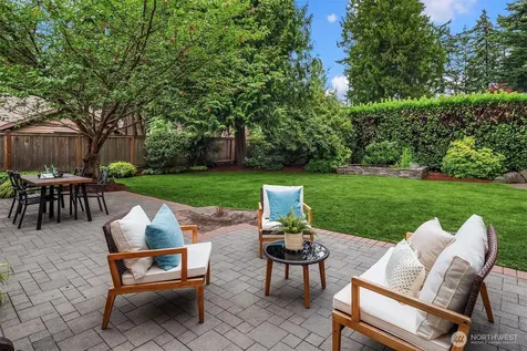 4712 90th Avenue SE Mercer Island WA 98040