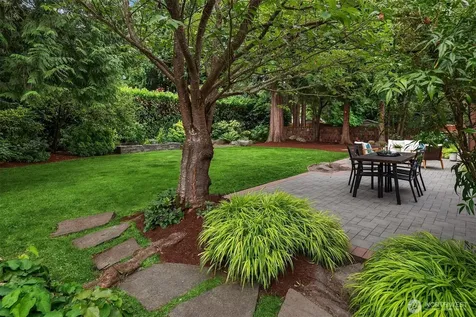 4712 90th Avenue SE Mercer Island WA 98040