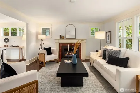 4712 90th Avenue SE Mercer Island WA 98040
