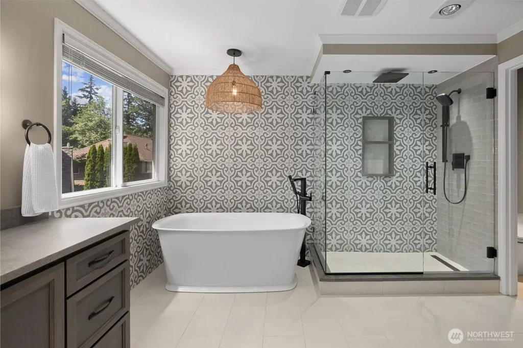 26555 SE 15th Street Sammamish WA 98075