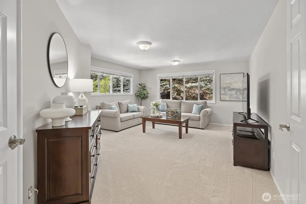 26555 SE 15th Street Sammamish WA 98075