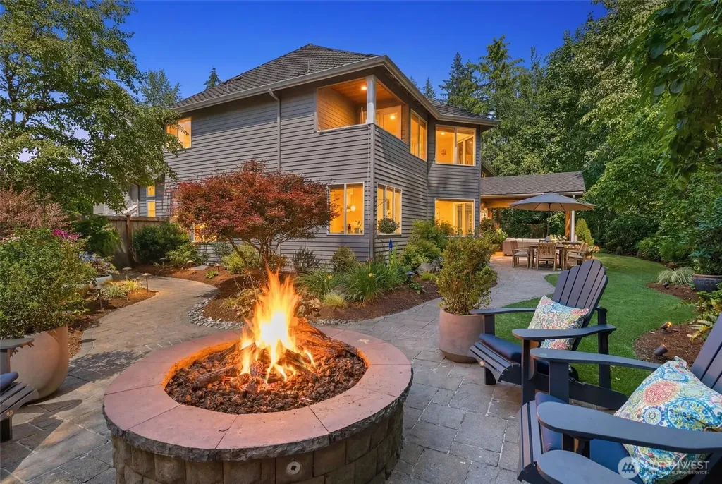 26555 SE 15th Street Sammamish WA 98075