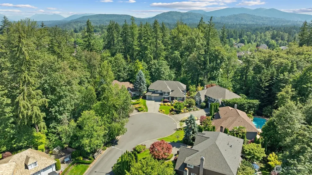 26555 SE 15th Street Sammamish WA 98075