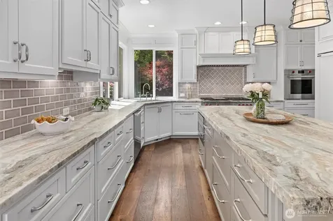 26555 SE 15th Street Sammamish WA 98075