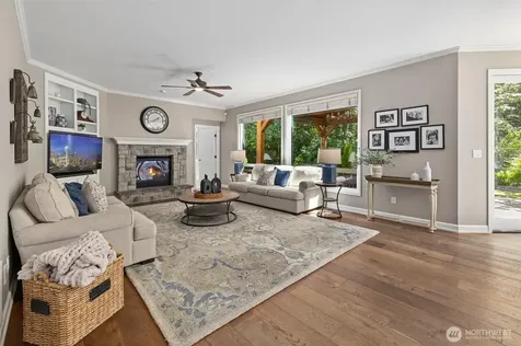 26555 SE 15th Street Sammamish WA 98075