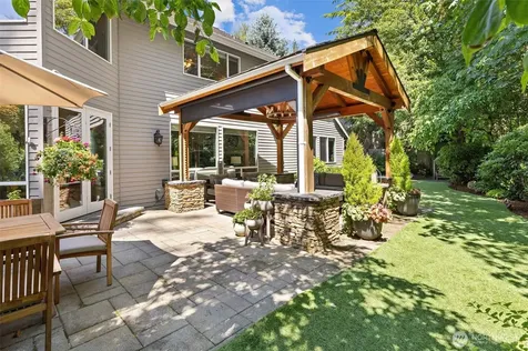 26555 SE 15th Street Sammamish WA 98075