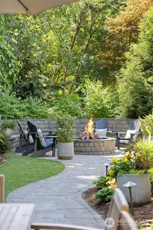 26555 SE 15th Street Sammamish WA 98075