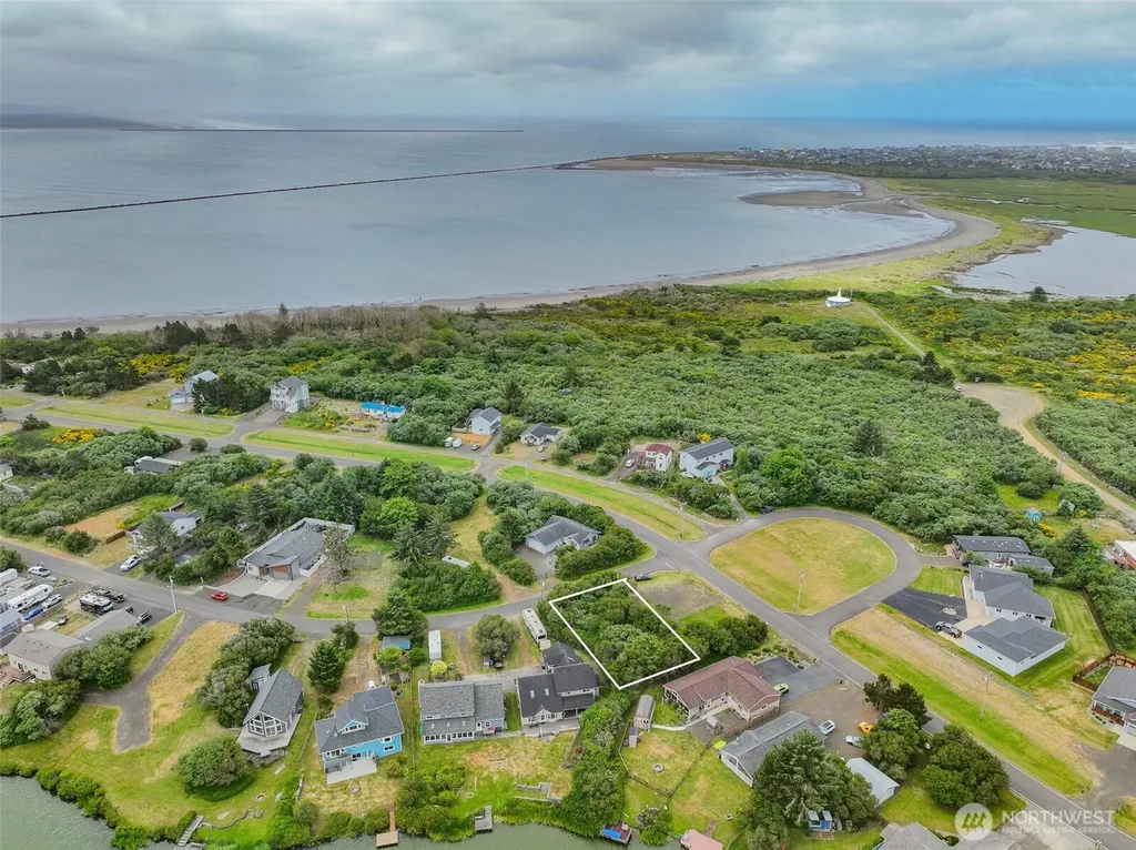 134 Sea Breeze Loop SW Ocean Shores WA 98569