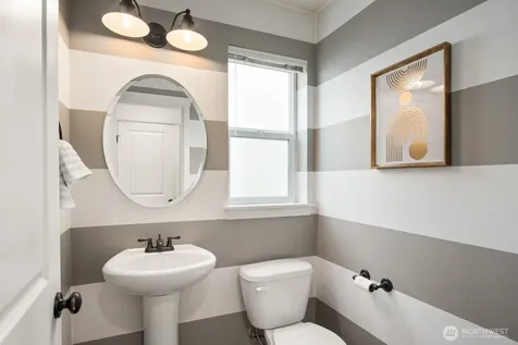 2428 192nd Place SW Lynnwood WA 98036