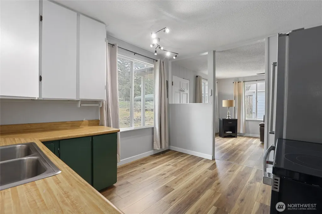 6166 Bethel Road SE Port Orchard WA 98367