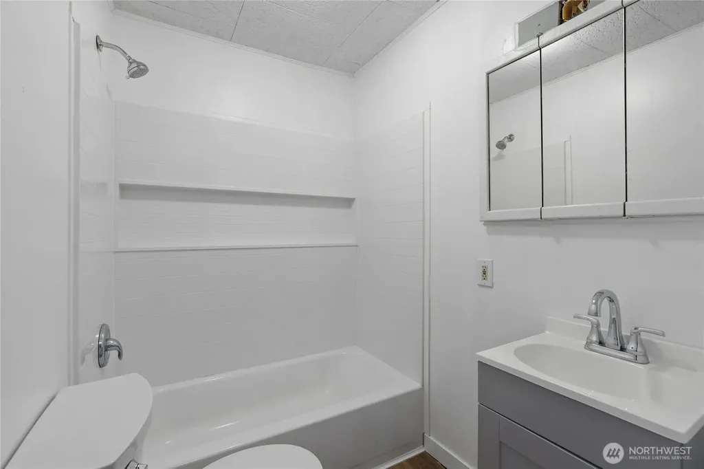6166 Bethel Road SE Port Orchard WA 98367