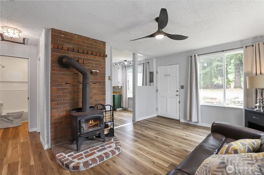 6166 Bethel Road SE Port Orchard WA 98367