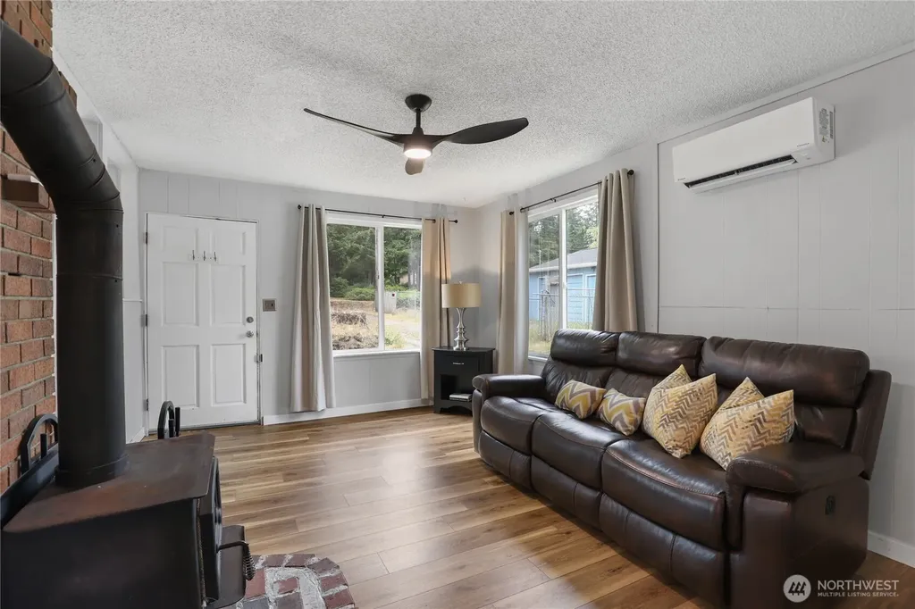6166 Bethel Road SE Port Orchard WA 98367