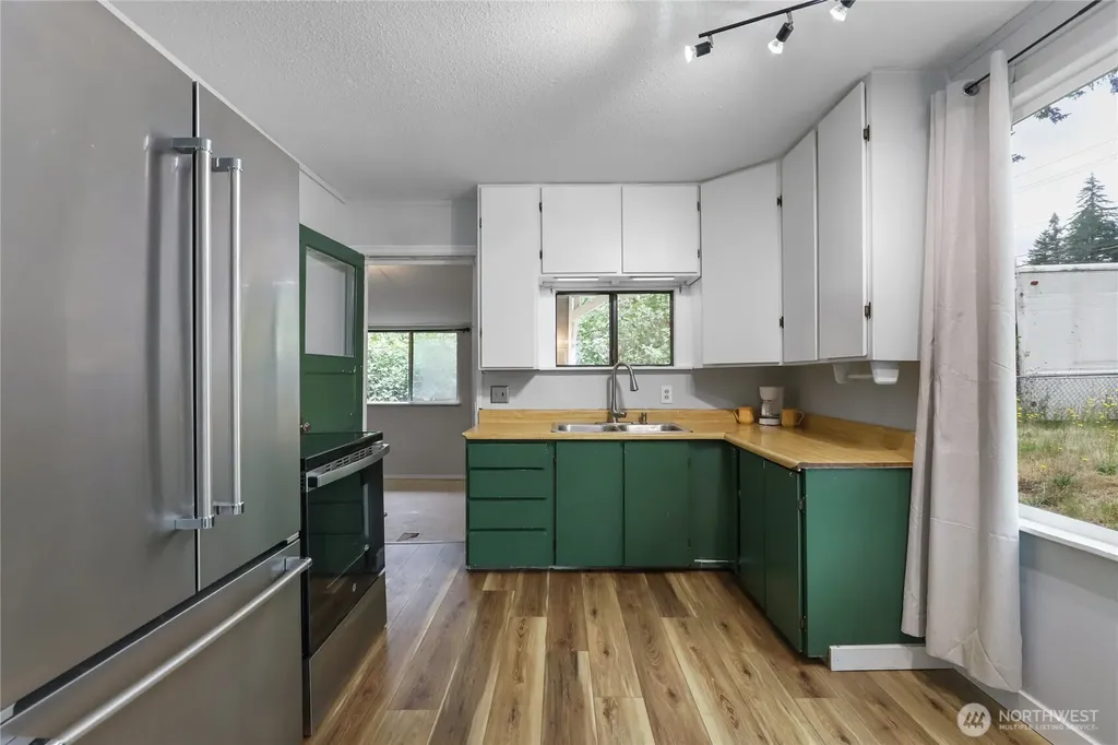 6166 Bethel Road SE Port Orchard WA 98367