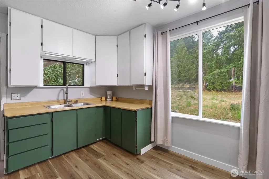 6166 Bethel Road SE Port Orchard WA 98367