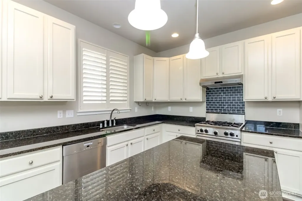 34113 10th Court SW Federal Way WA 98023