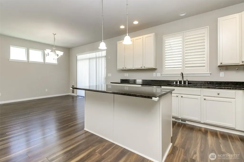 34113 10th Court SW Federal Way WA 98023