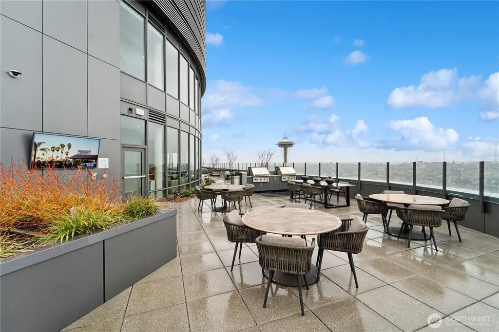 2510 6th Avenue Seattle WA 98121
