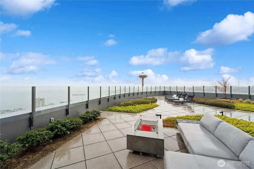 2510 6th Avenue Seattle WA 98121
