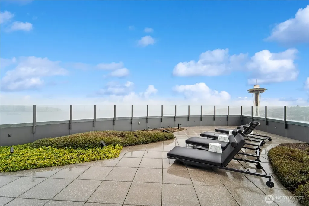 2510 6th Avenue Seattle WA 98121