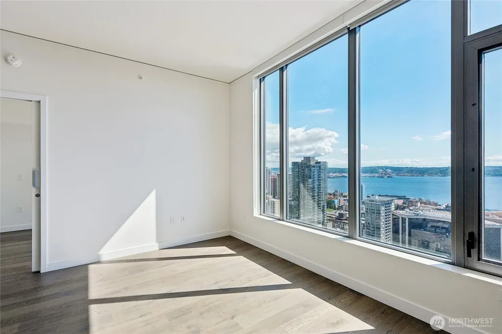 2510 6th Avenue Seattle WA 98121