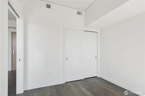 2510 6th Avenue Seattle WA 98121
