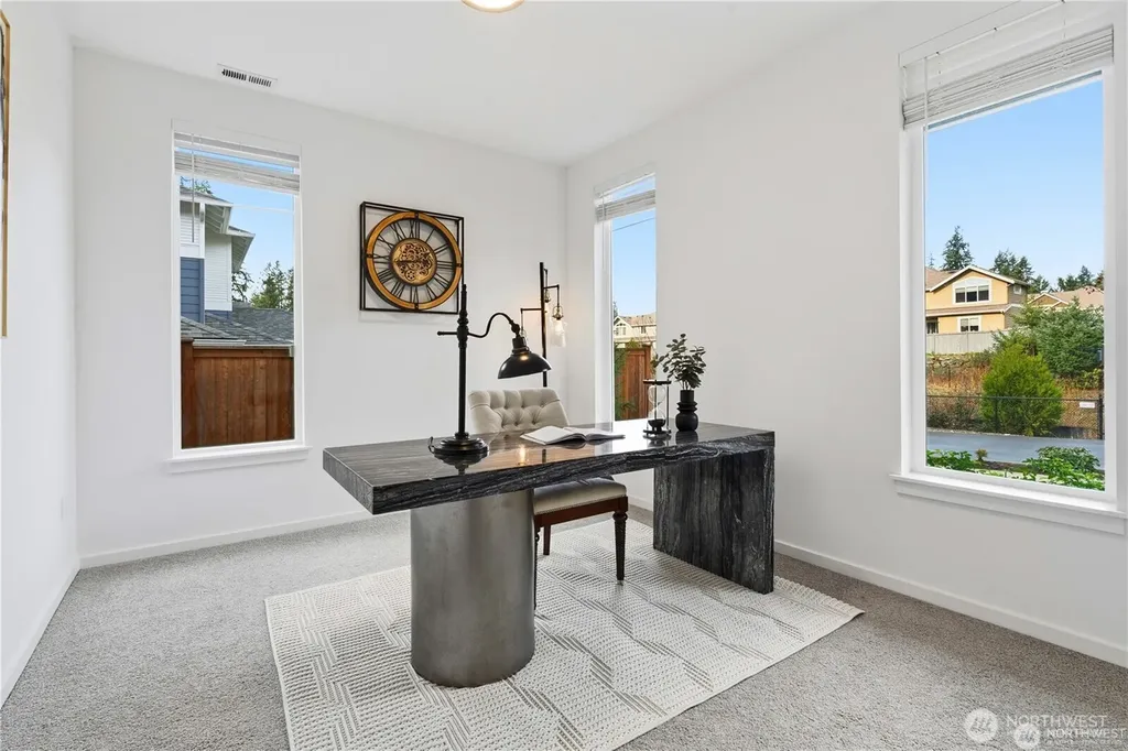6563 SE 8th Place Renton WA 98059