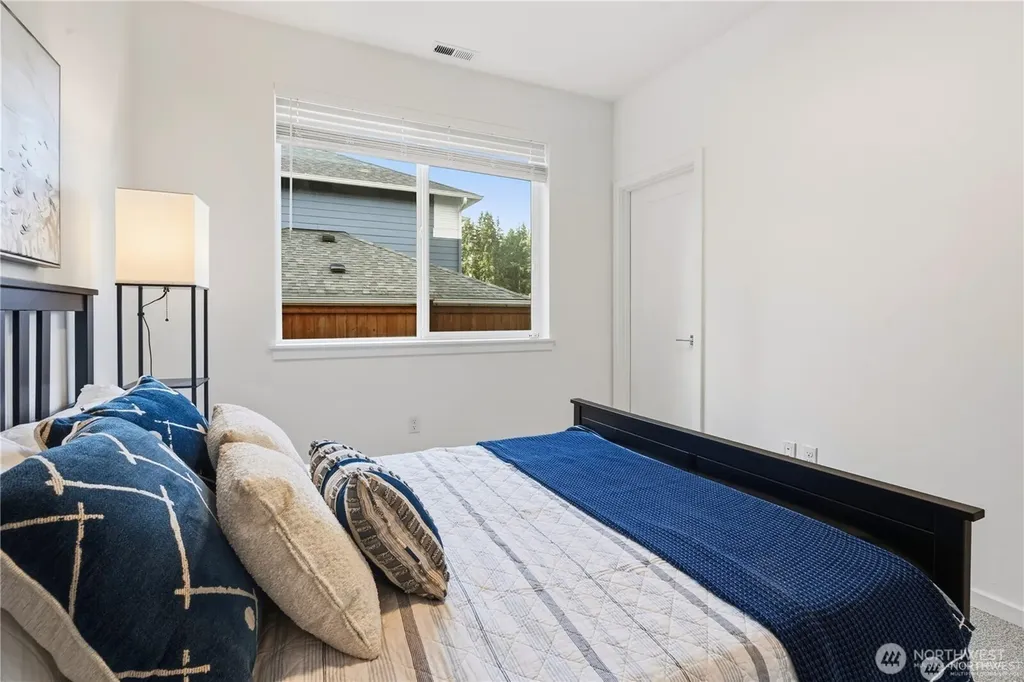 6563 SE 8th Place Renton WA 98059