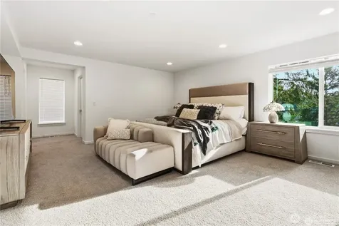 6563 SE 8th Place Renton WA 98059