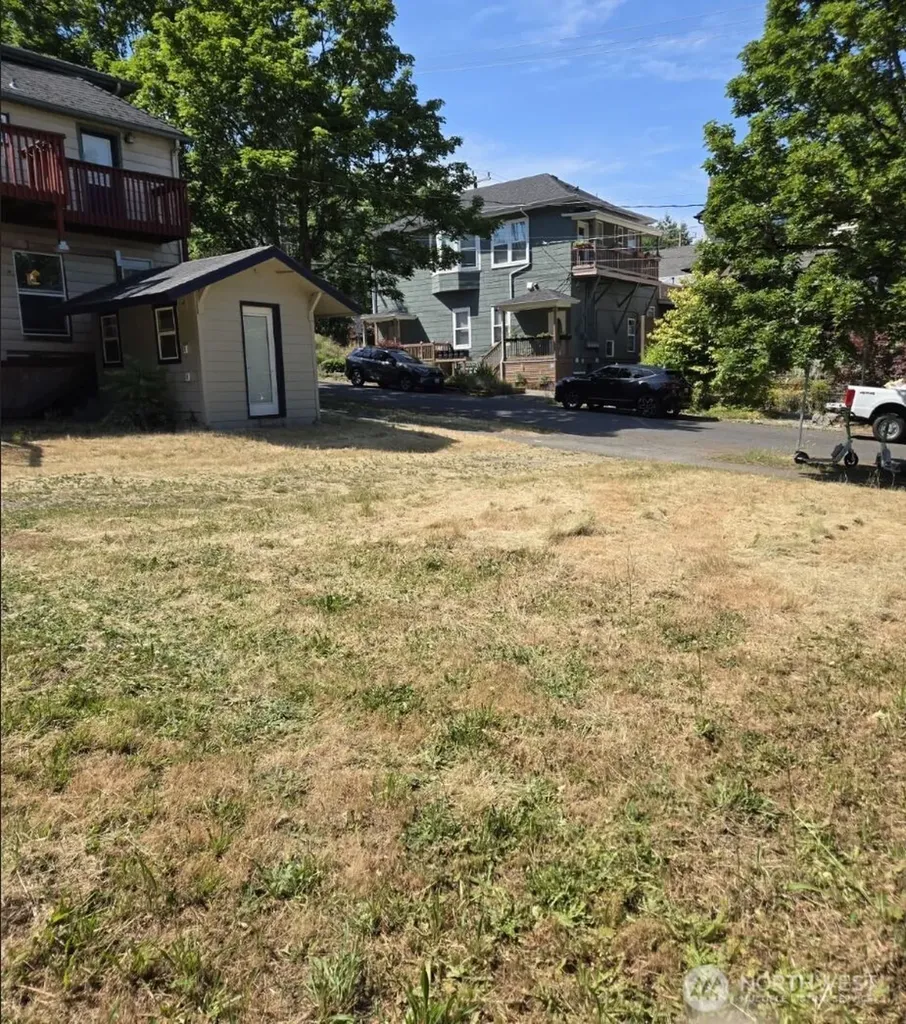 830 19th Avenue Seattle WA 98122