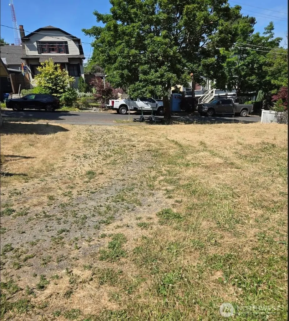 830 19th Avenue Seattle WA 98122